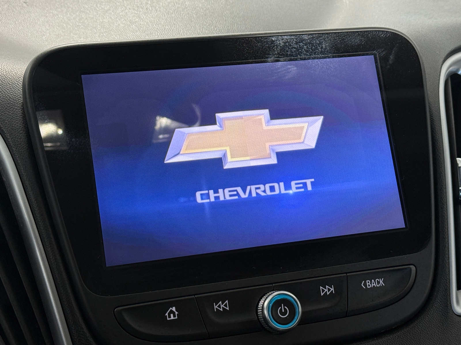 Thumbnail: 2024 Chevrolet Malibu - 4