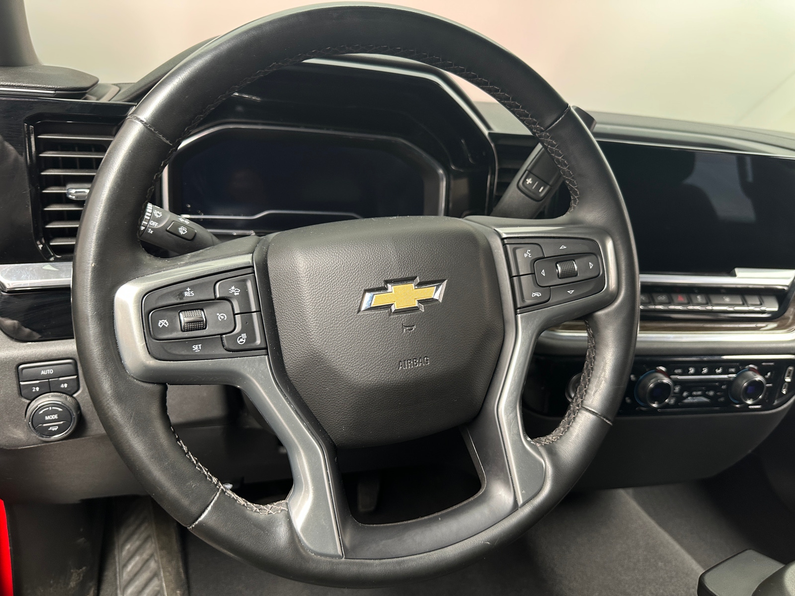 Thumbnail: 2023 Chevrolet Silverado 1500 - 5