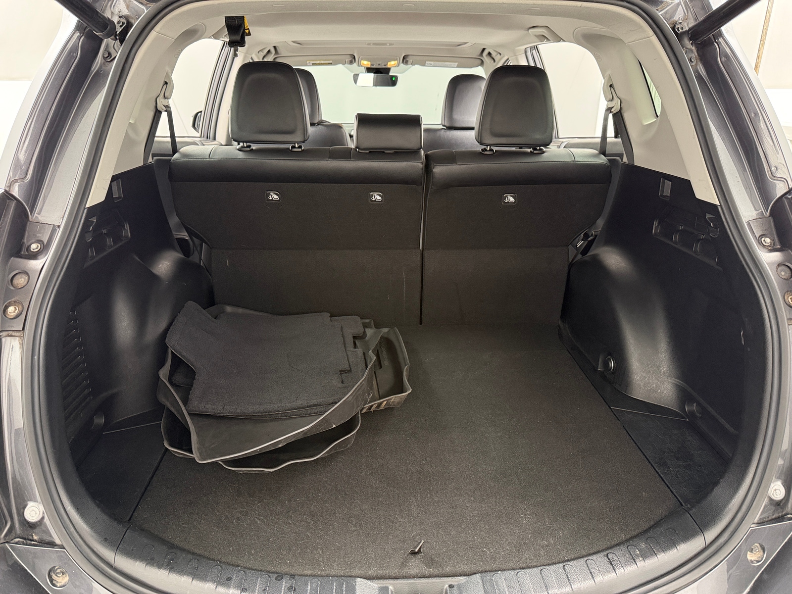 Thumbnail: 2018 Toyota RAV4 - 6