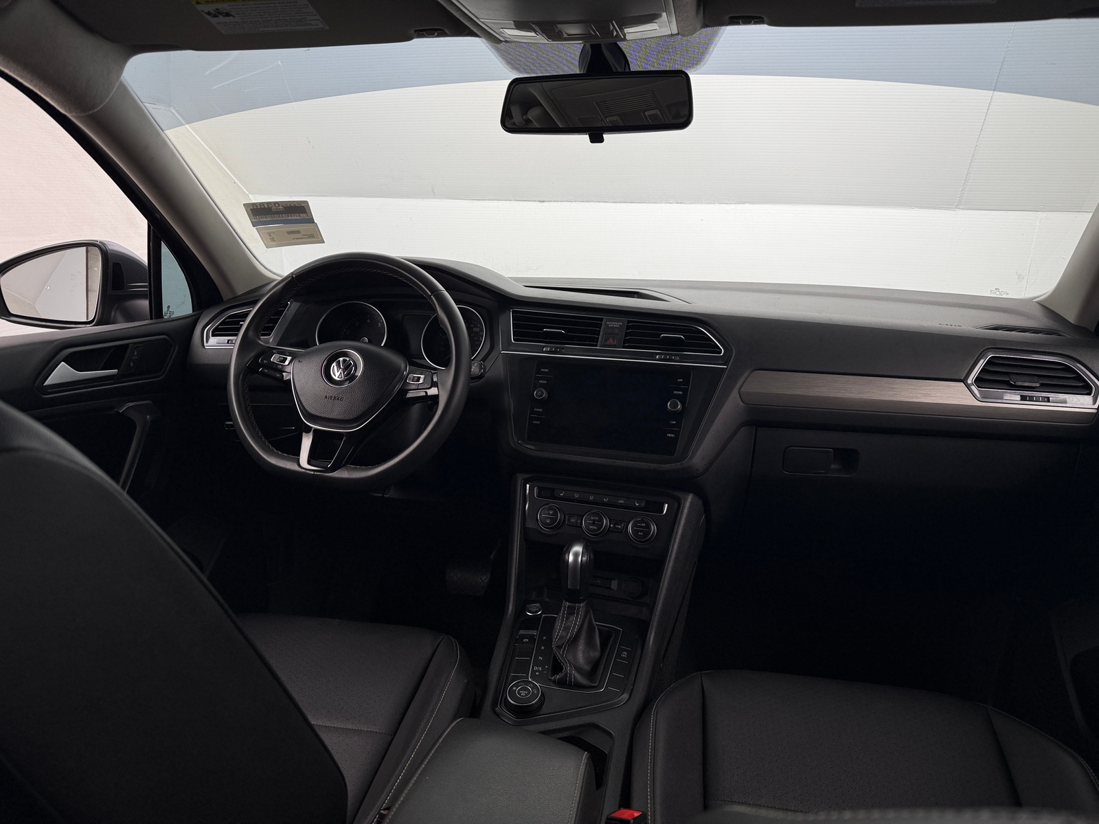 Thumbnail: 2021 Volkswagen Tiguan - 2