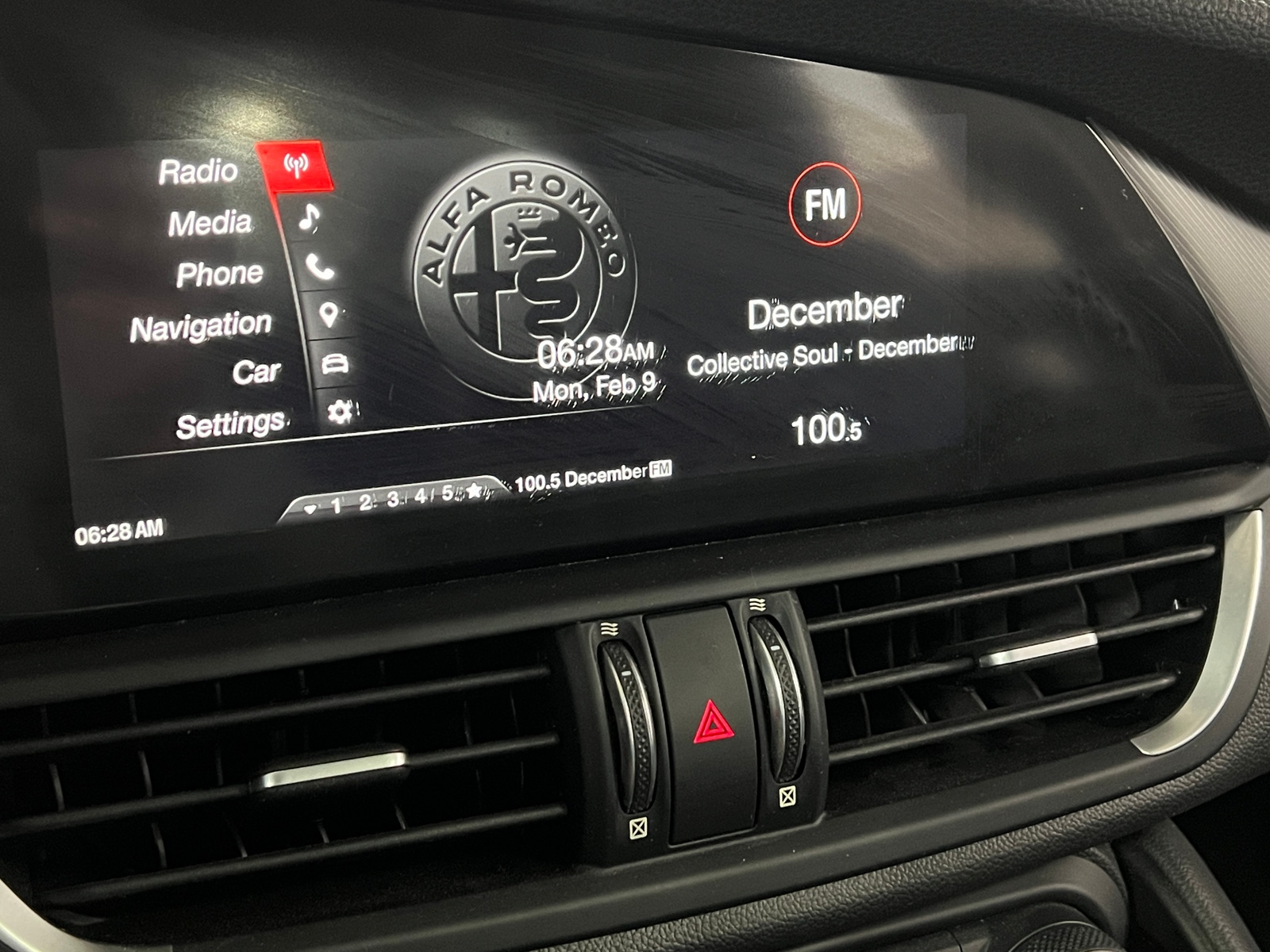 Thumbnail: 2018 Alfa Romeo Giulia - 3