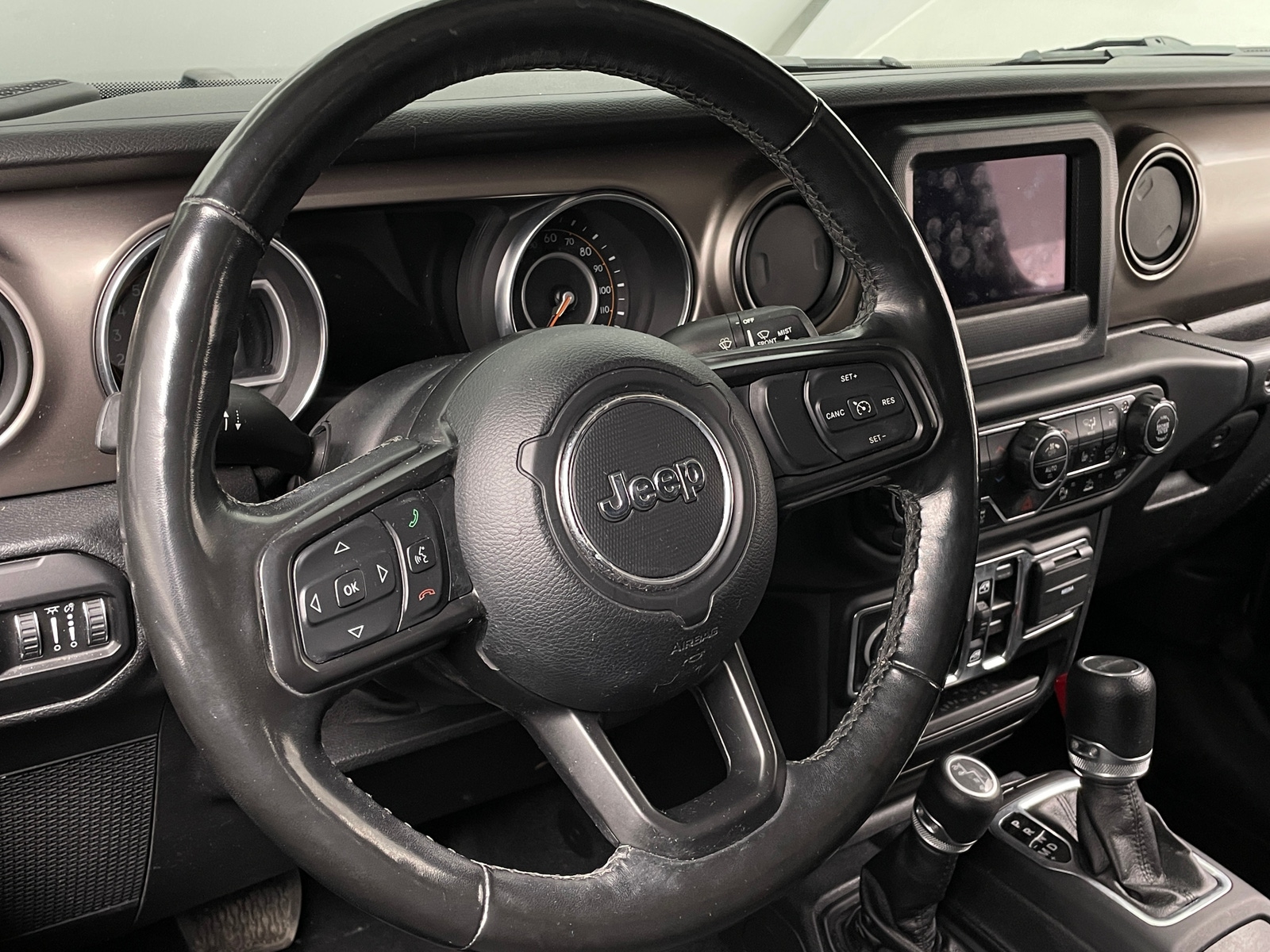 Thumbnail: 2020 Jeep Gladiator - 5