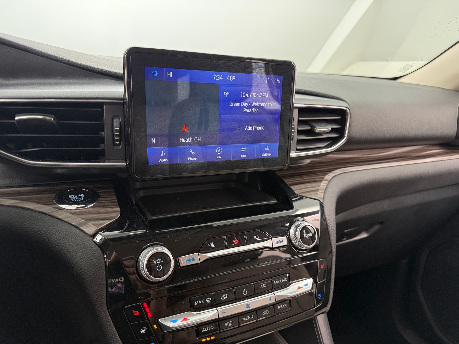 Thumbnail: 2022 Ford Explorer - 3