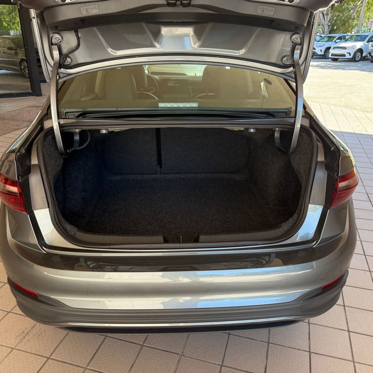 Thumbnail: 2025 Volkswagen Jetta - 4