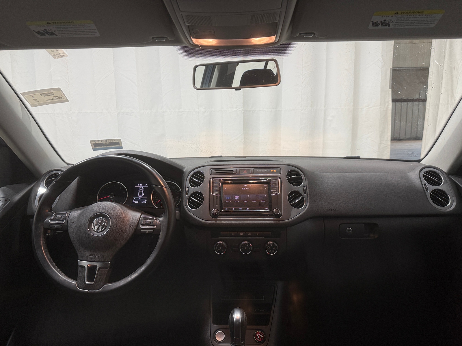 Thumbnail: 2017 Volkswagen Tiguan - 3