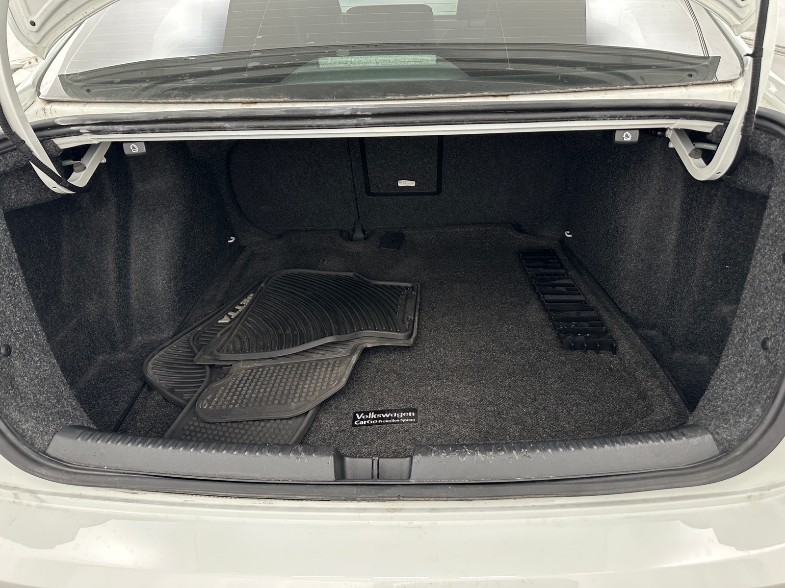 Thumbnail: 2017 Volkswagen Jetta - 6