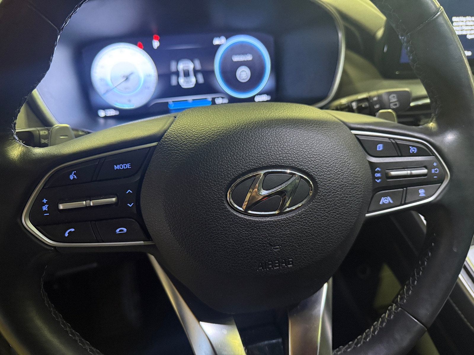 Thumbnail: 2023 Hyundai Santa Fe - 4