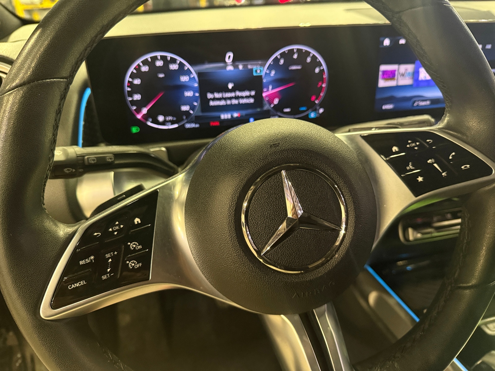 Thumbnail: 2025 Mercedes-Benz GLB - 4