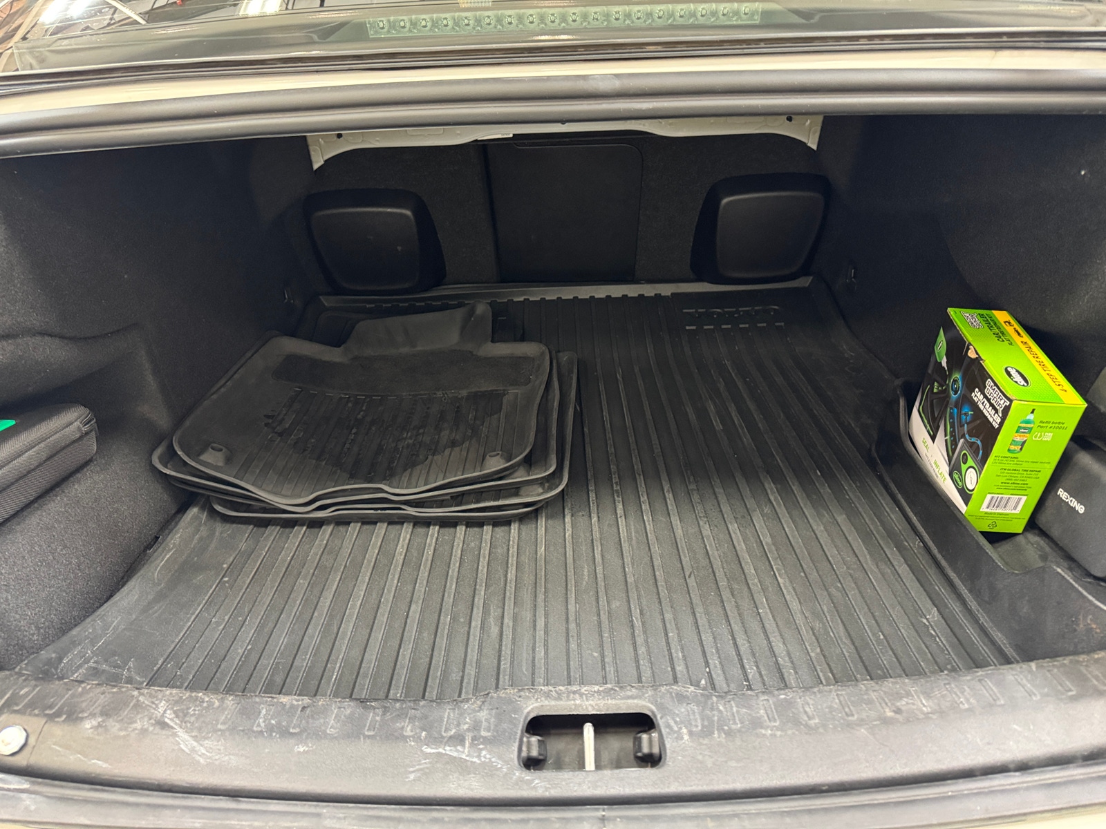 Thumbnail: 2024 Volvo S90 - 6