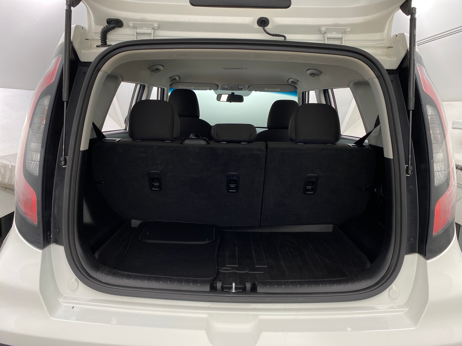 Thumbnail: 2017 Kia Soul - 7