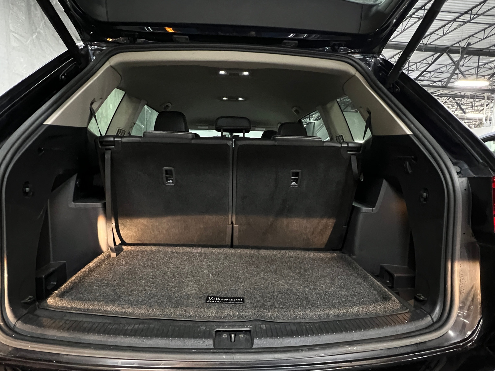 Thumbnail: 2023 Volkswagen Atlas - 6