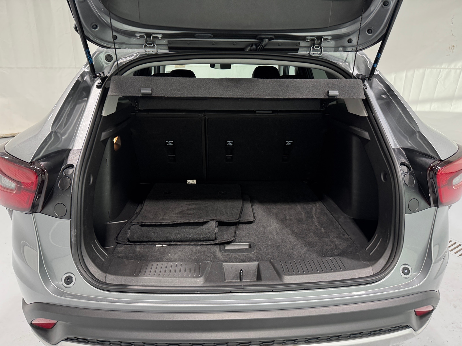 Thumbnail: 2025 Chevrolet Trax - 7