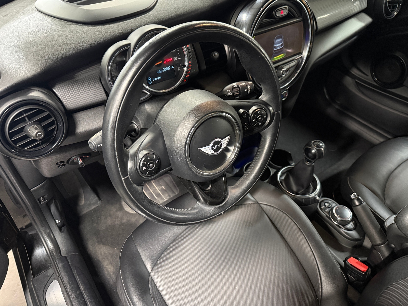 Thumbnail: 2014 MINI Cooper Hardtop - 4