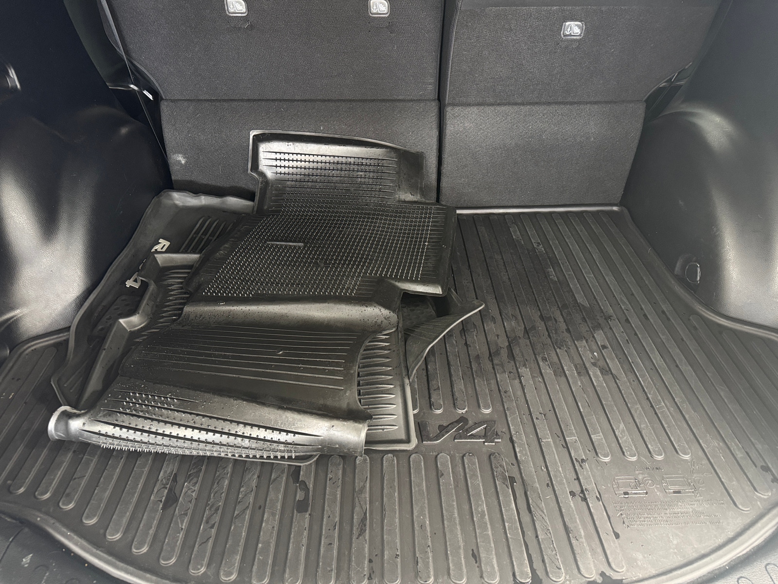 Thumbnail: 2017 Toyota RAV4 - 7