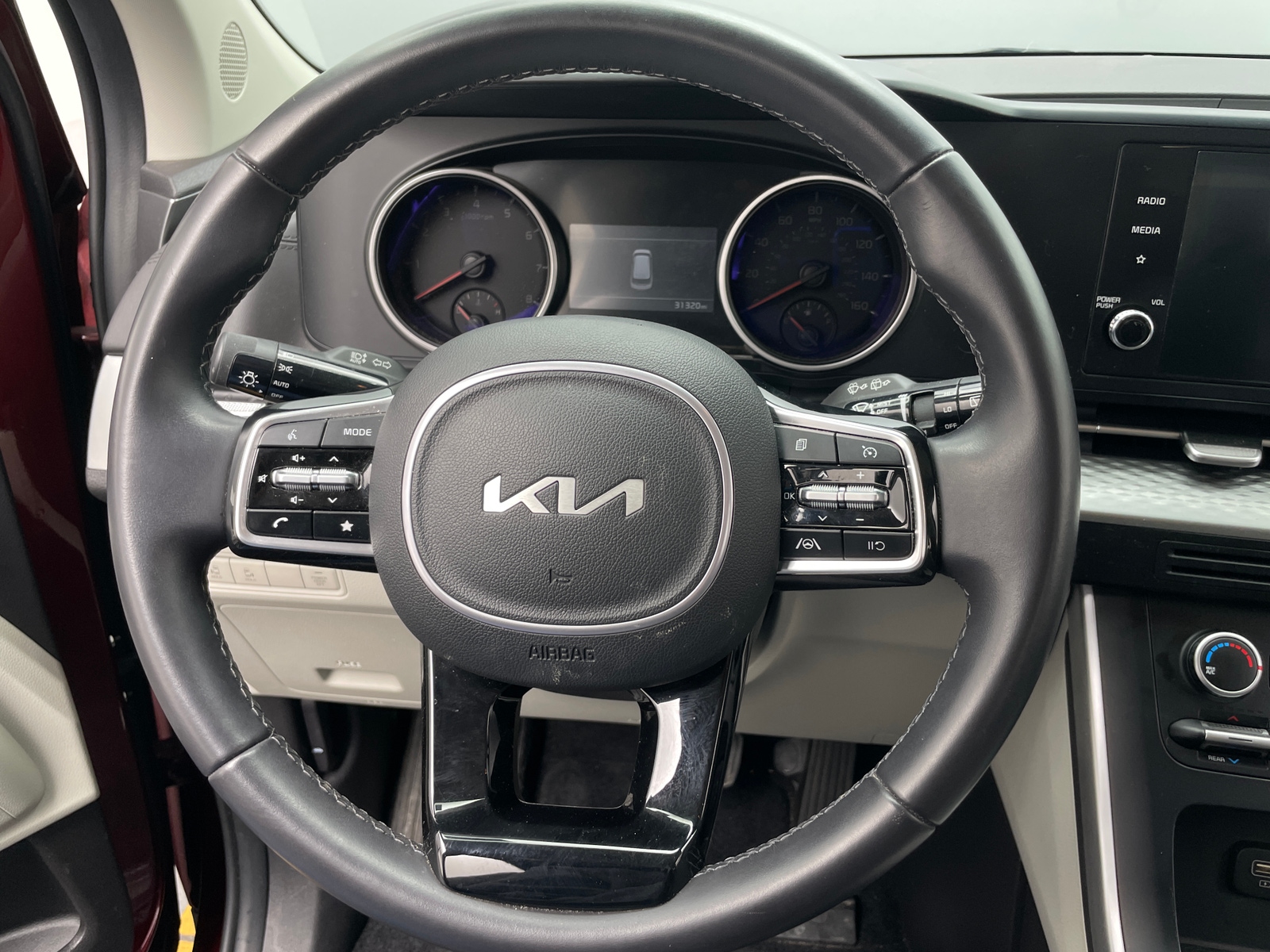 Thumbnail: 2024 Kia Carnival - 4