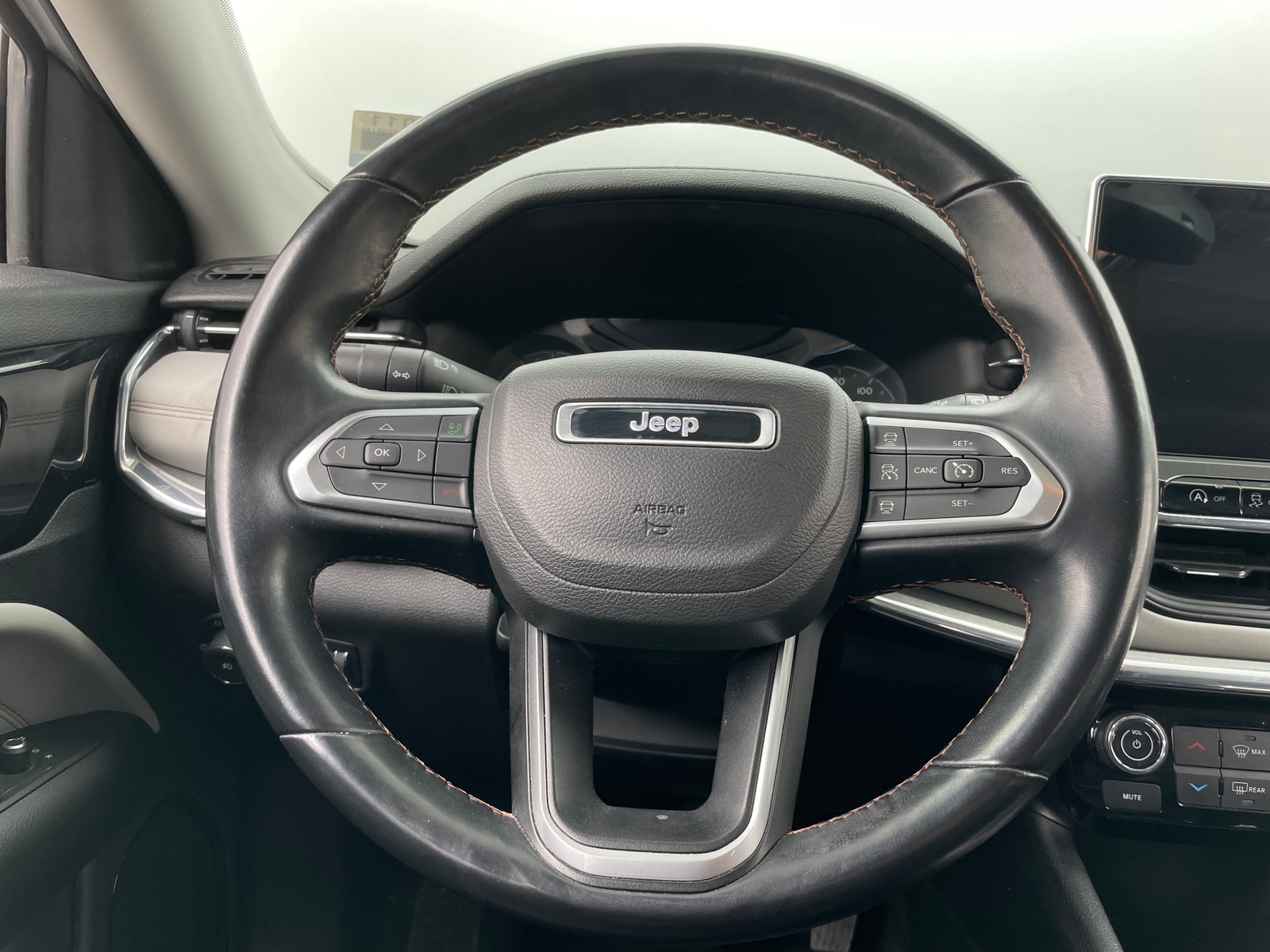 Thumbnail: 2022 Jeep Compass - 4