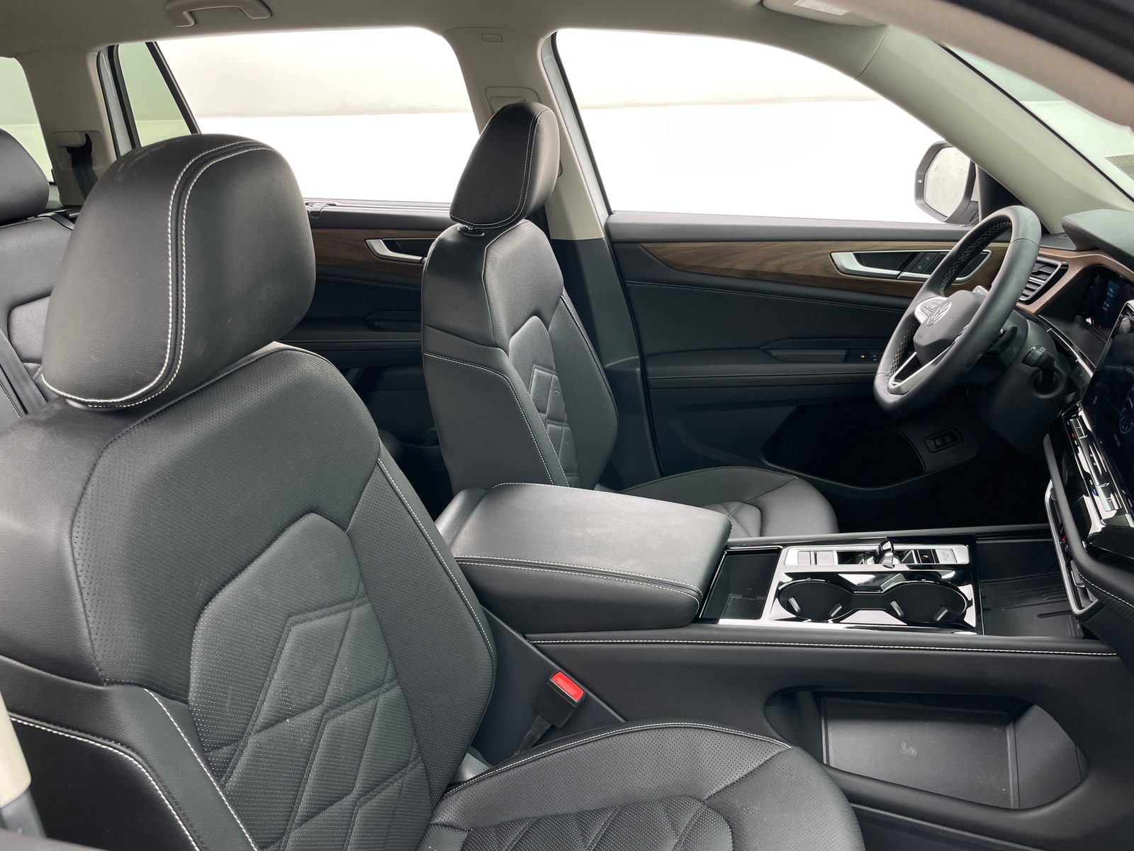 Thumbnail: 2025 Volkswagen Atlas - 2