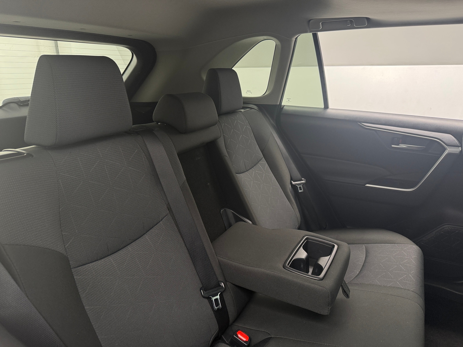 Thumbnail: 2025 Toyota RAV4 - 6