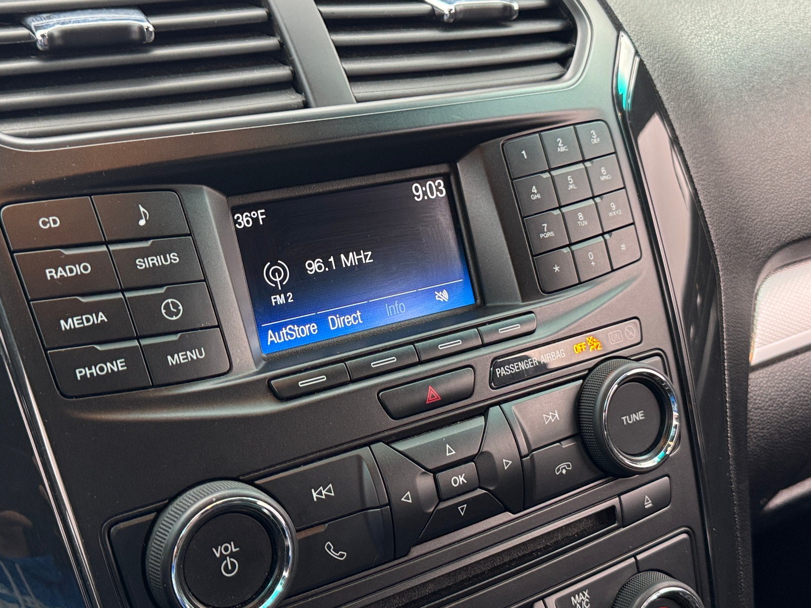 Thumbnail: 2016 Ford Explorer - 4