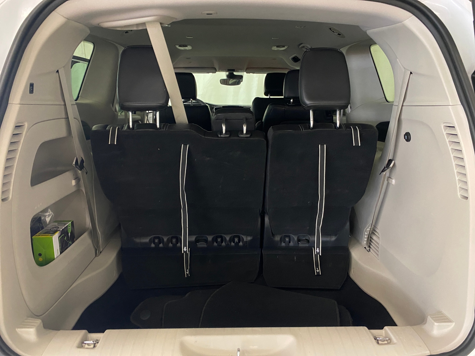 Thumbnail: 2024 Chrysler Pacifica - 6