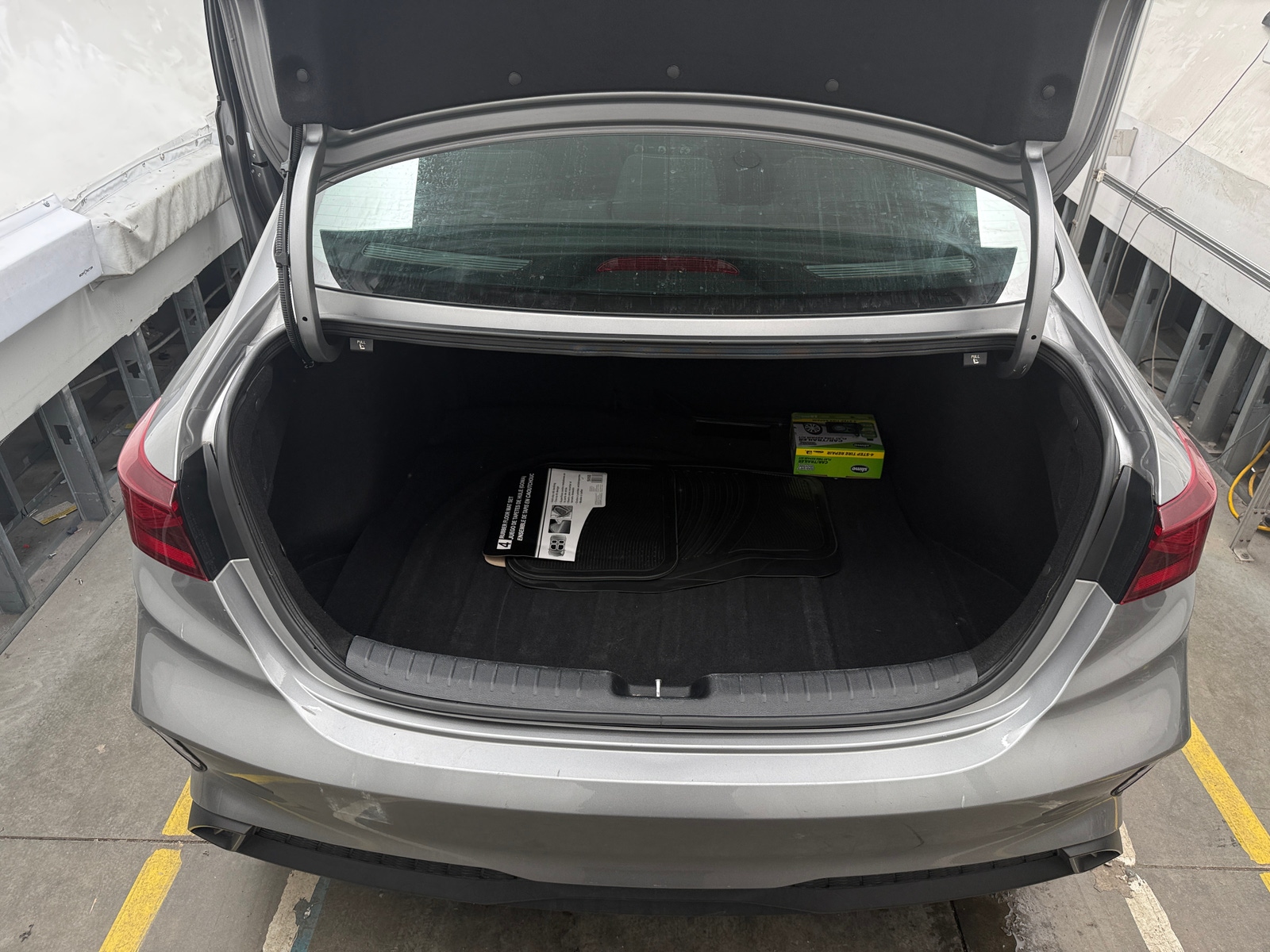 Thumbnail: 2024 Kia Forte - 7