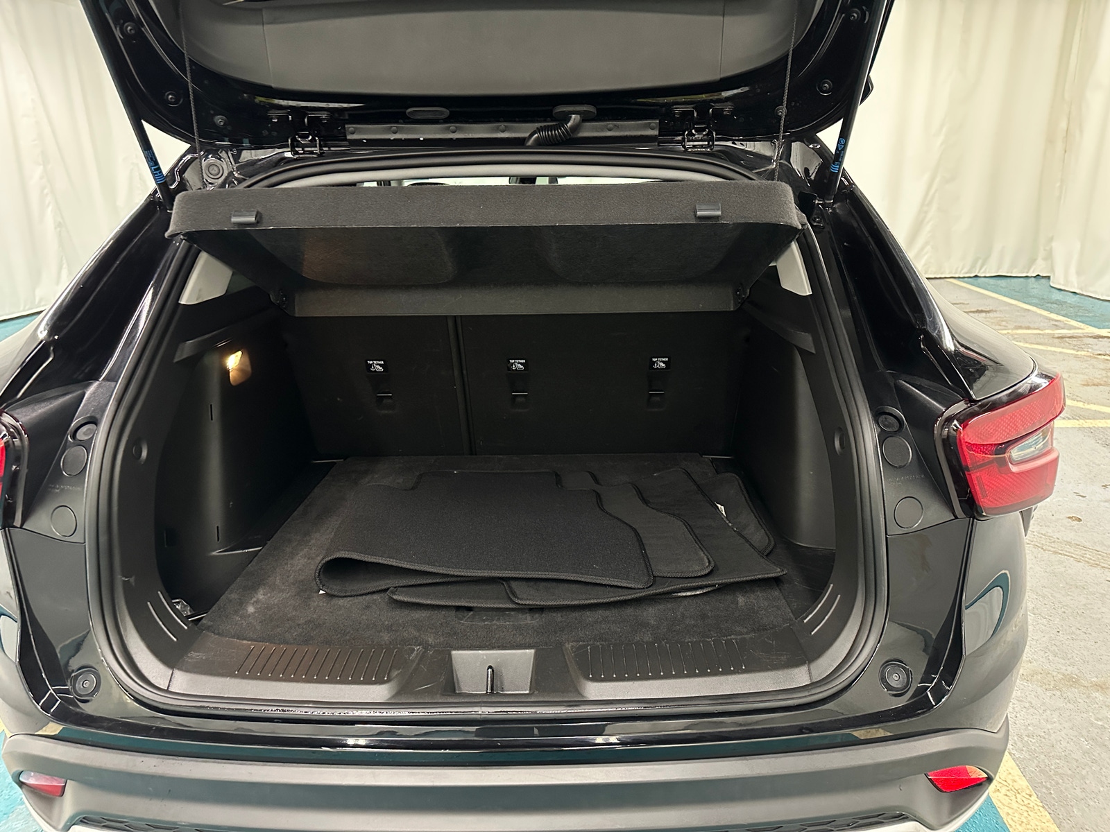 Thumbnail: 2025 Chevrolet Trax - 7