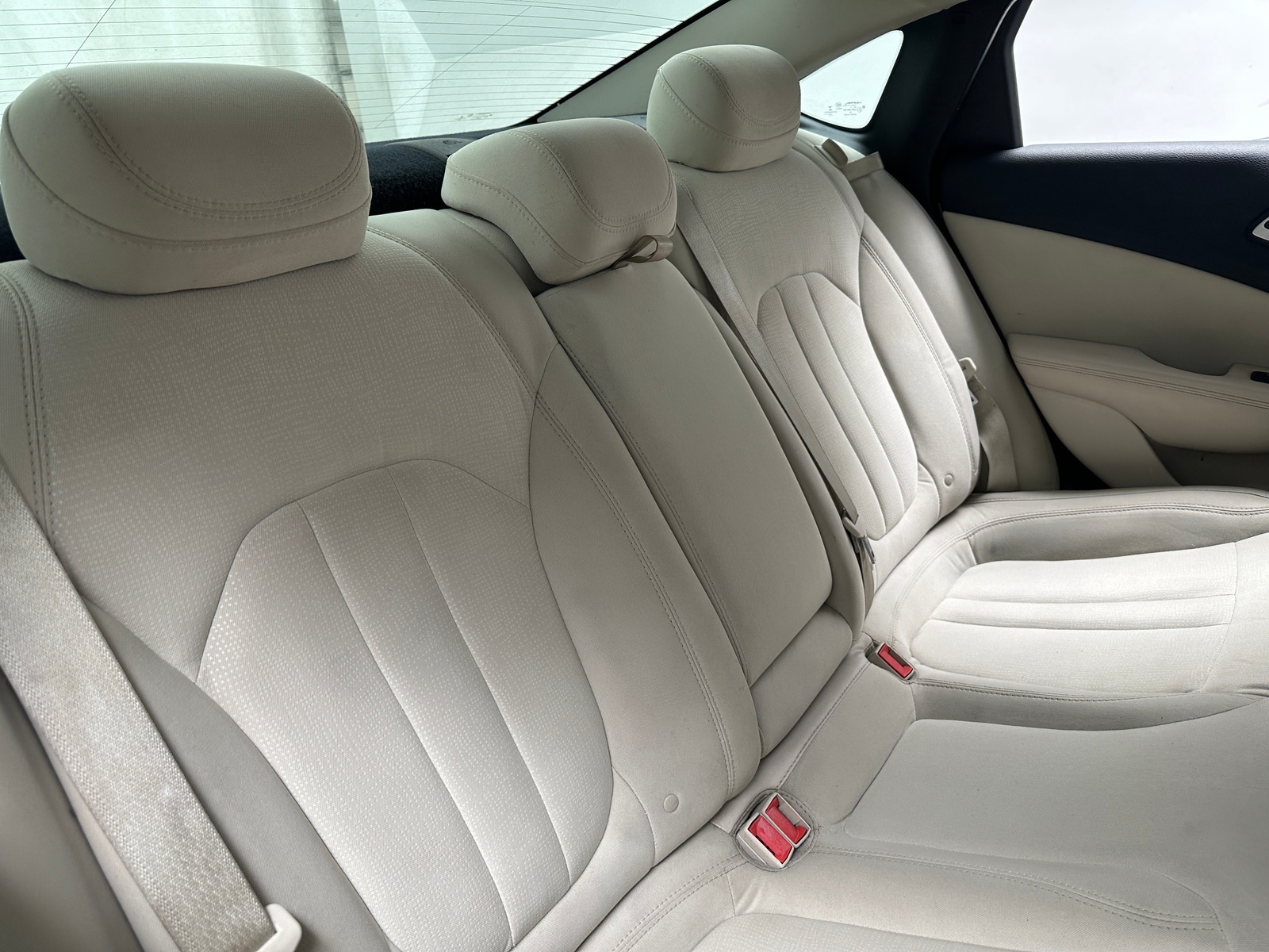 Thumbnail: 2015 Chrysler 200 - 6