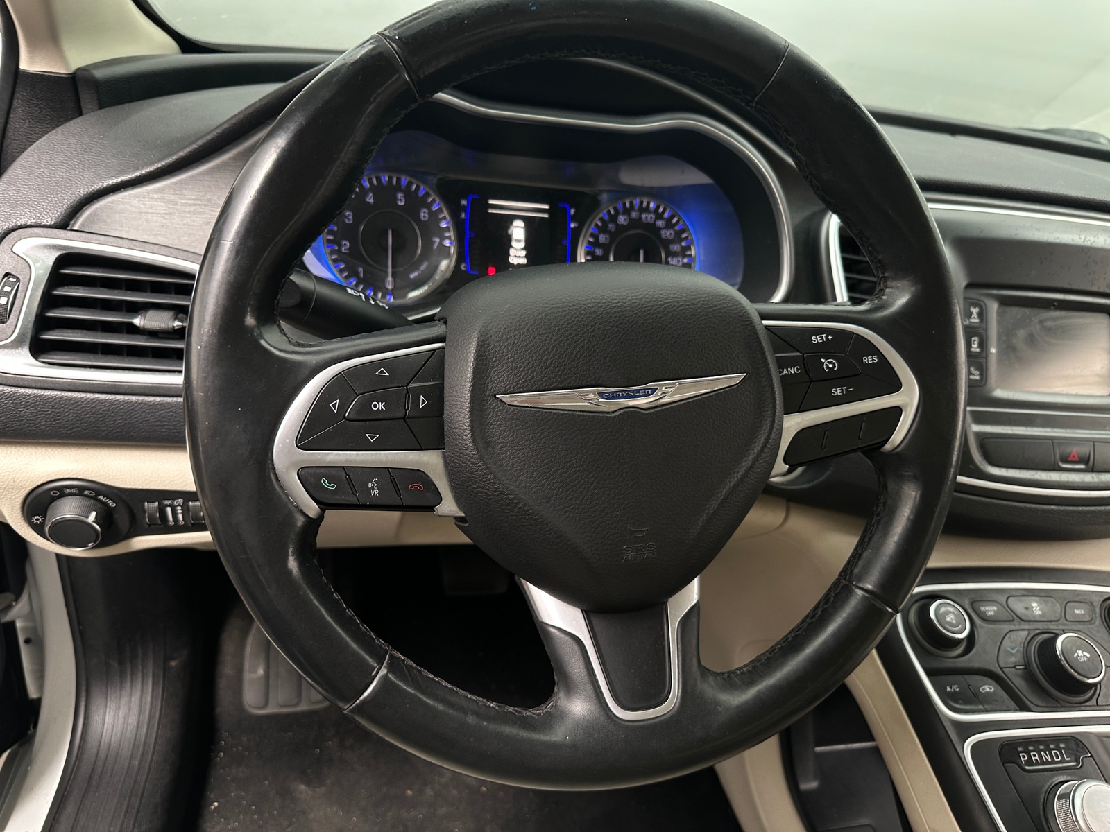 Thumbnail: 2015 Chrysler 200 - 5