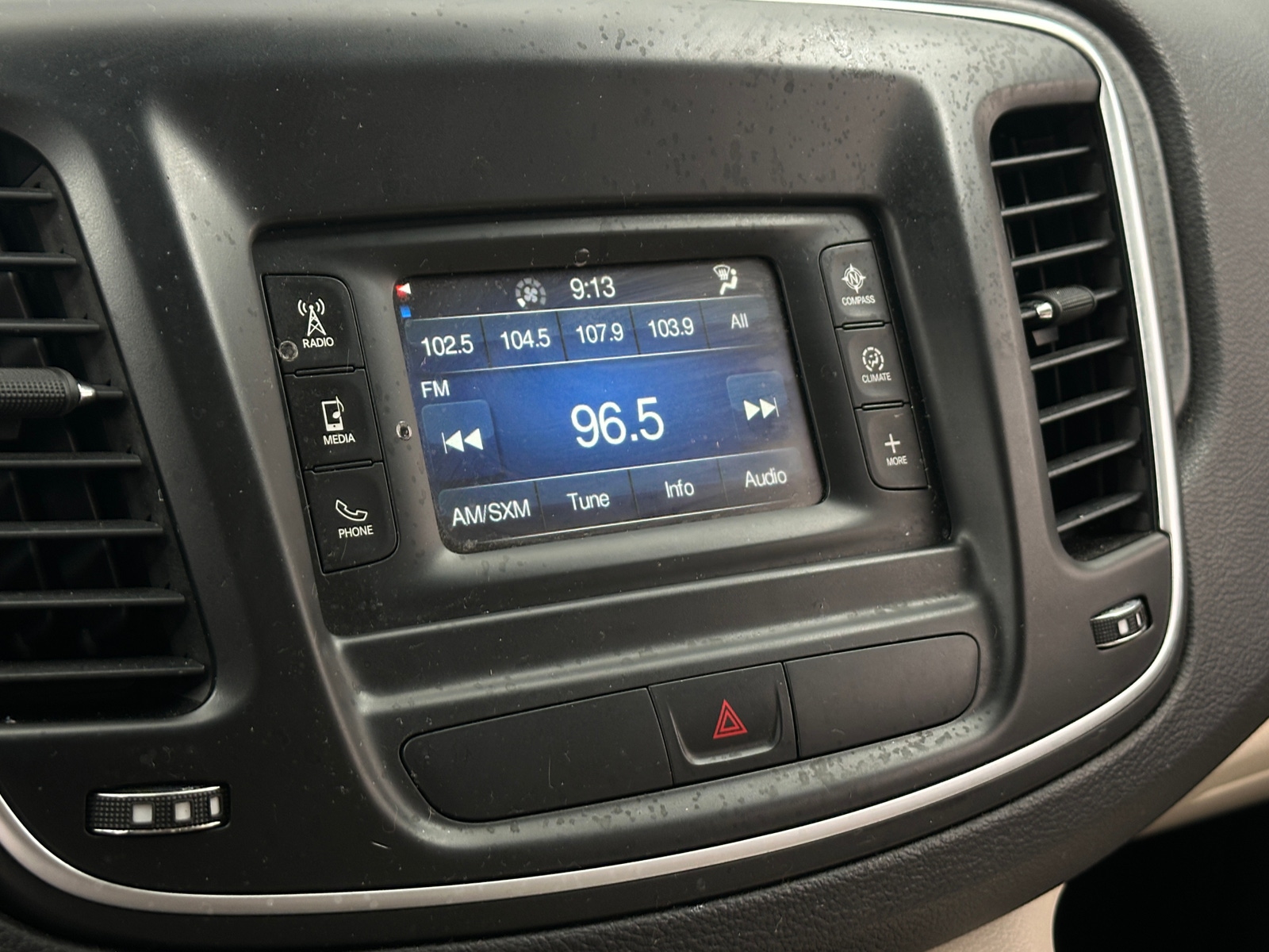 Thumbnail: 2015 Chrysler 200 - 4