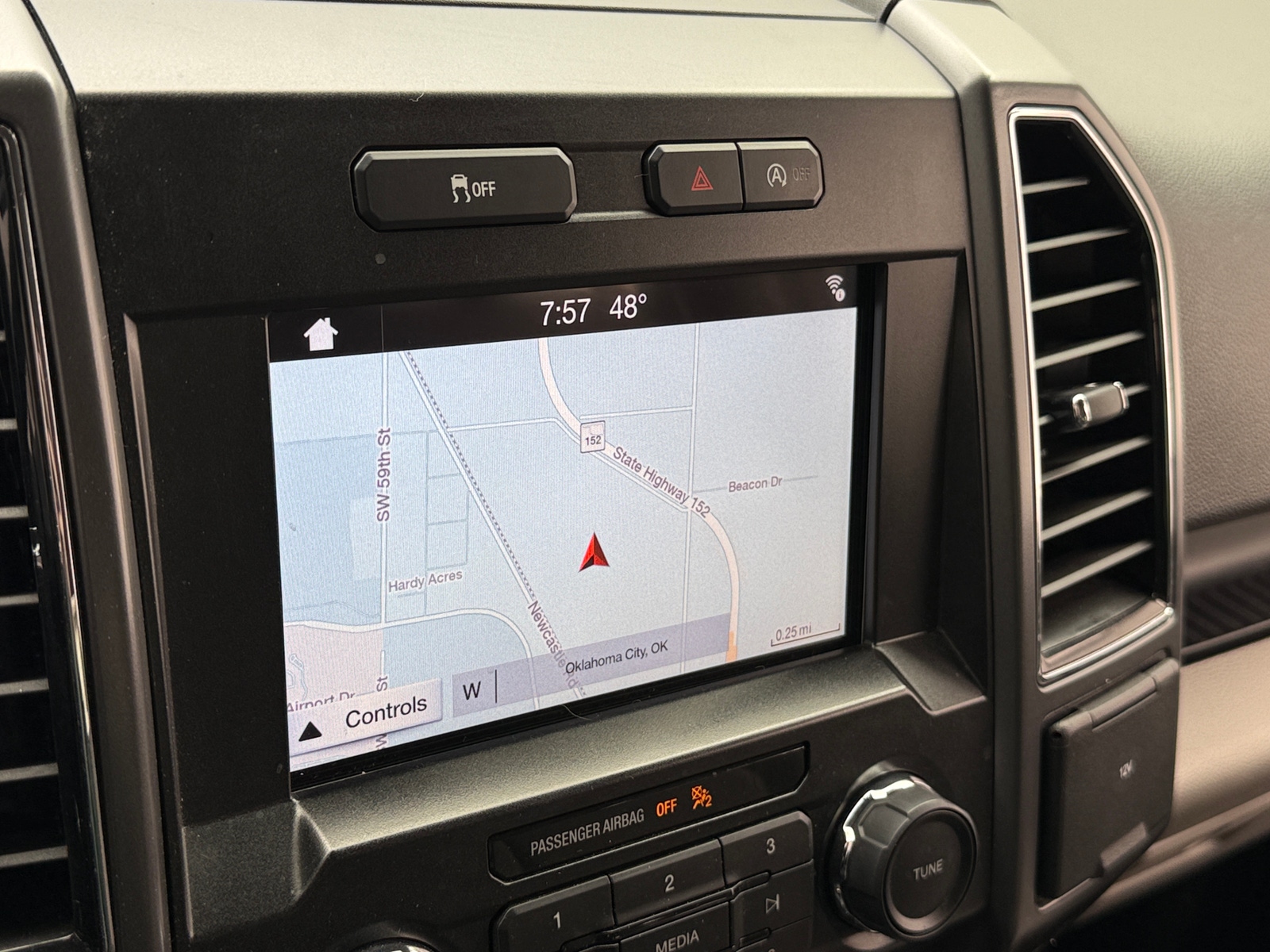 Thumbnail: 2019 Ford Econoline - 4