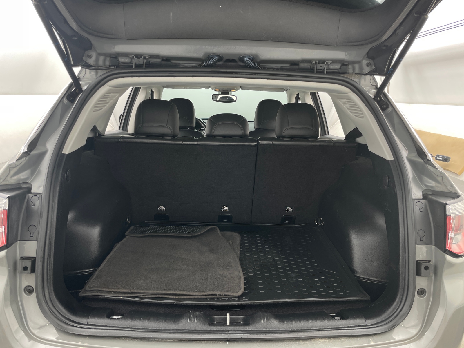 Thumbnail: 2019 Jeep Compass - 6