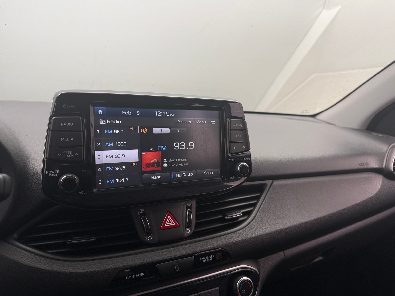 Thumbnail: 2018 Hyundai Elantra - 4