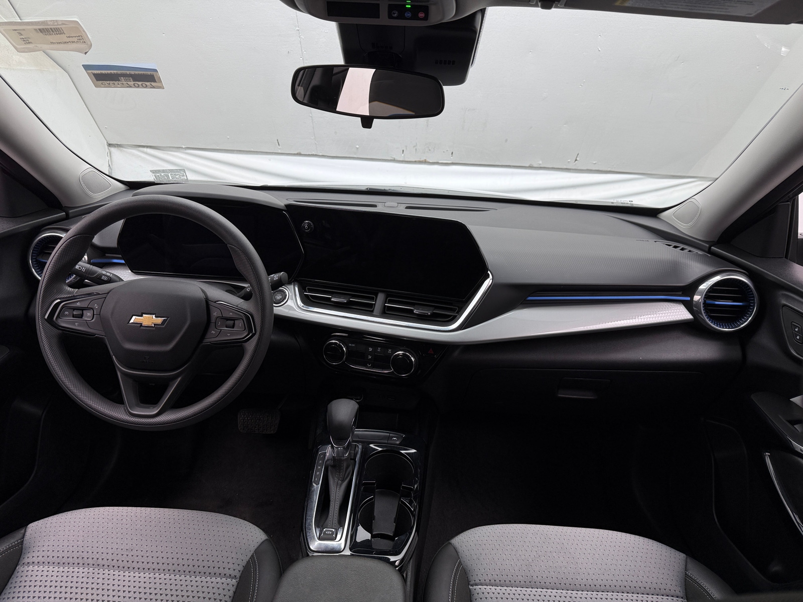 Thumbnail: 2025 Chevrolet Trax - 3