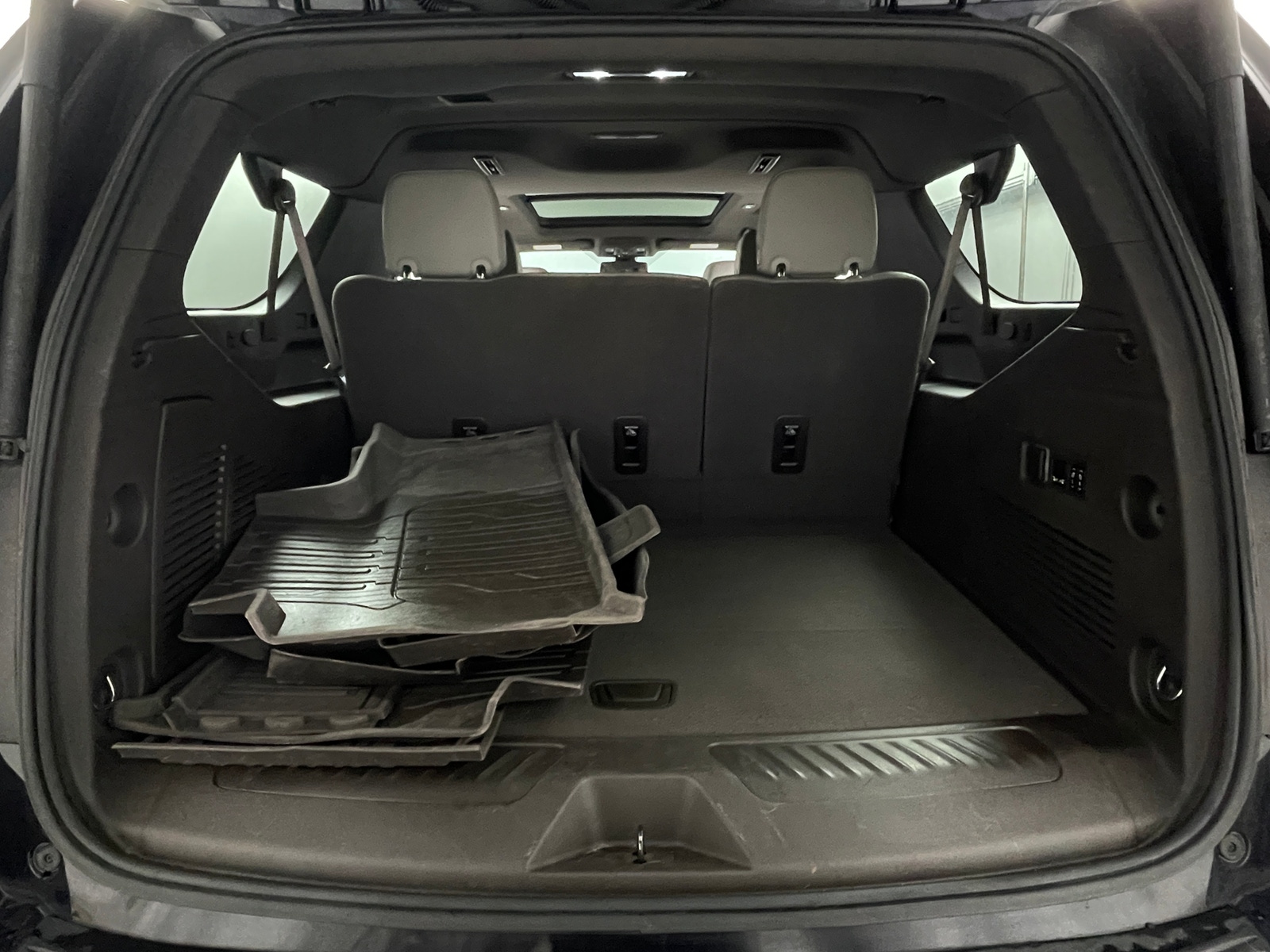 Thumbnail: 2022 GMC Yukon XL - 6