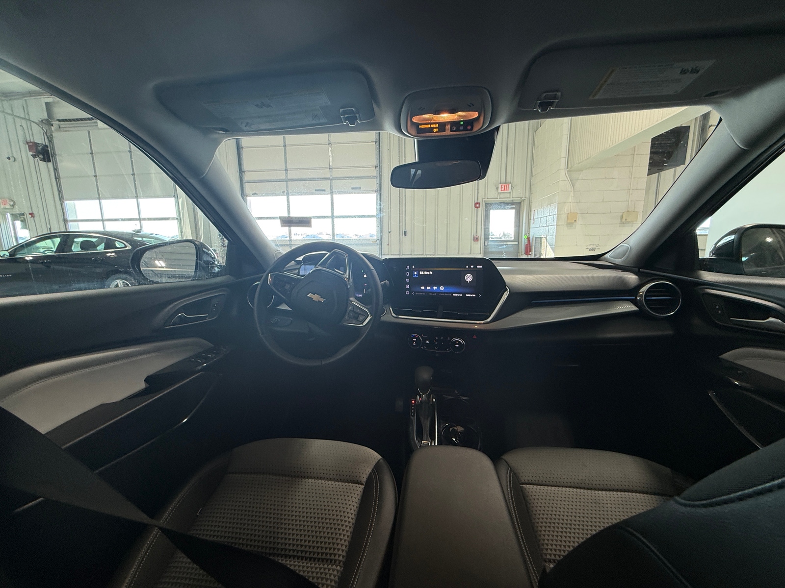 Thumbnail: 2025 Chevrolet Trax - 3