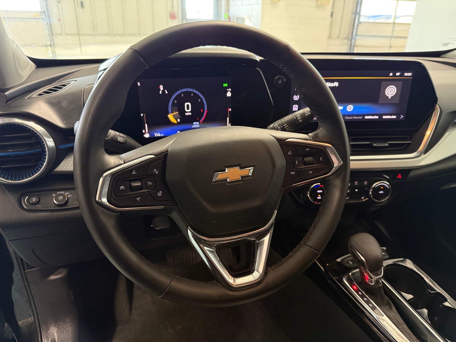 Thumbnail: 2025 Chevrolet Trax - 5