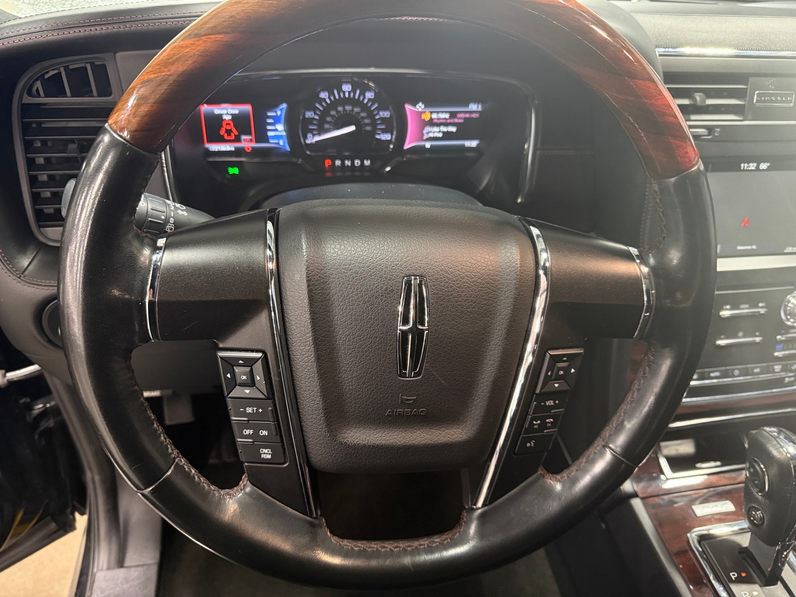 Thumbnail: 2017 Lincoln Navigator - 4