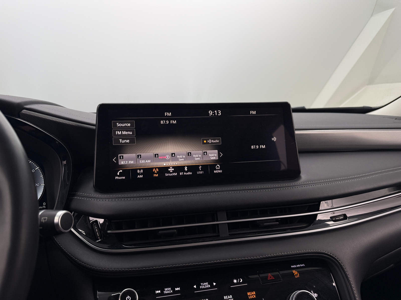 Thumbnail: 2023 INFINITI QX60 - 3