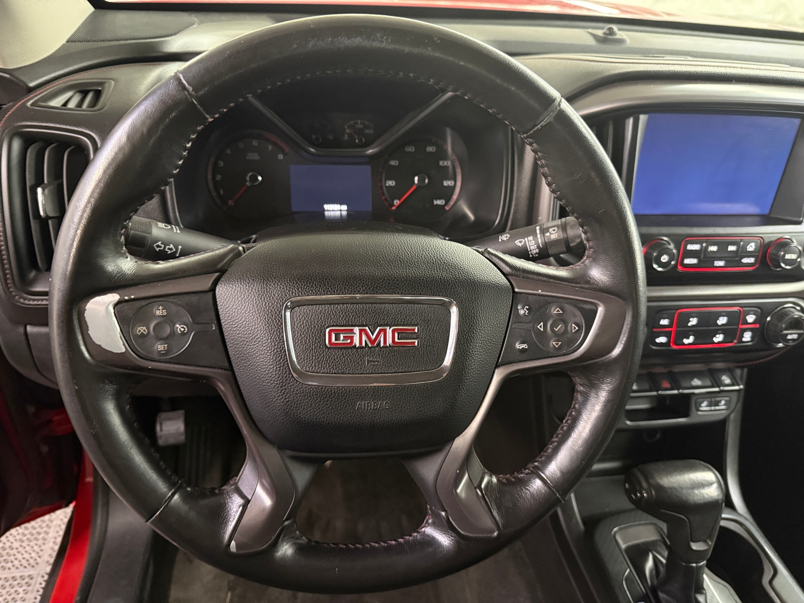 Thumbnail: 2015 GMC Canyon - 5