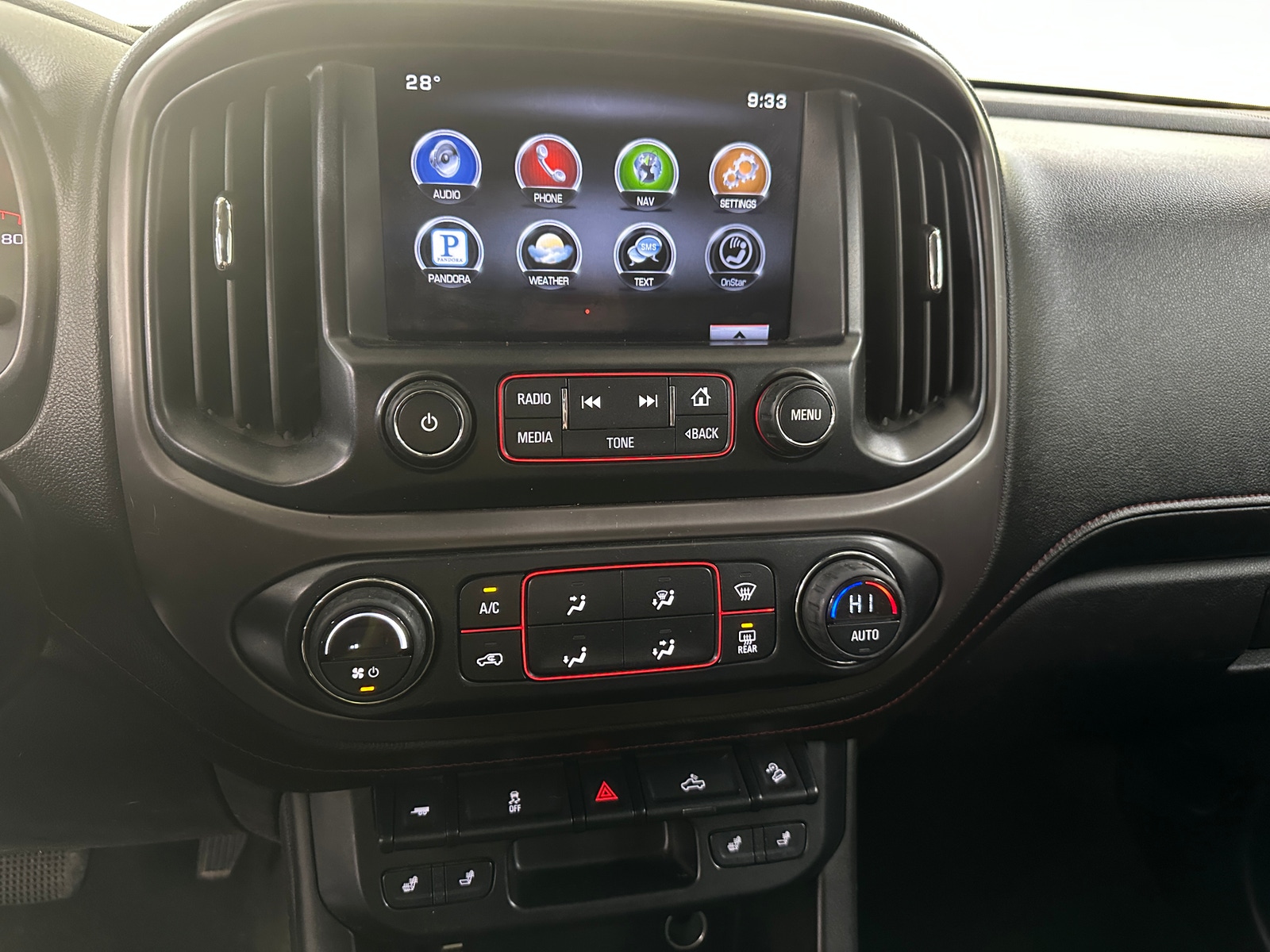 Thumbnail: 2015 GMC Canyon - 4