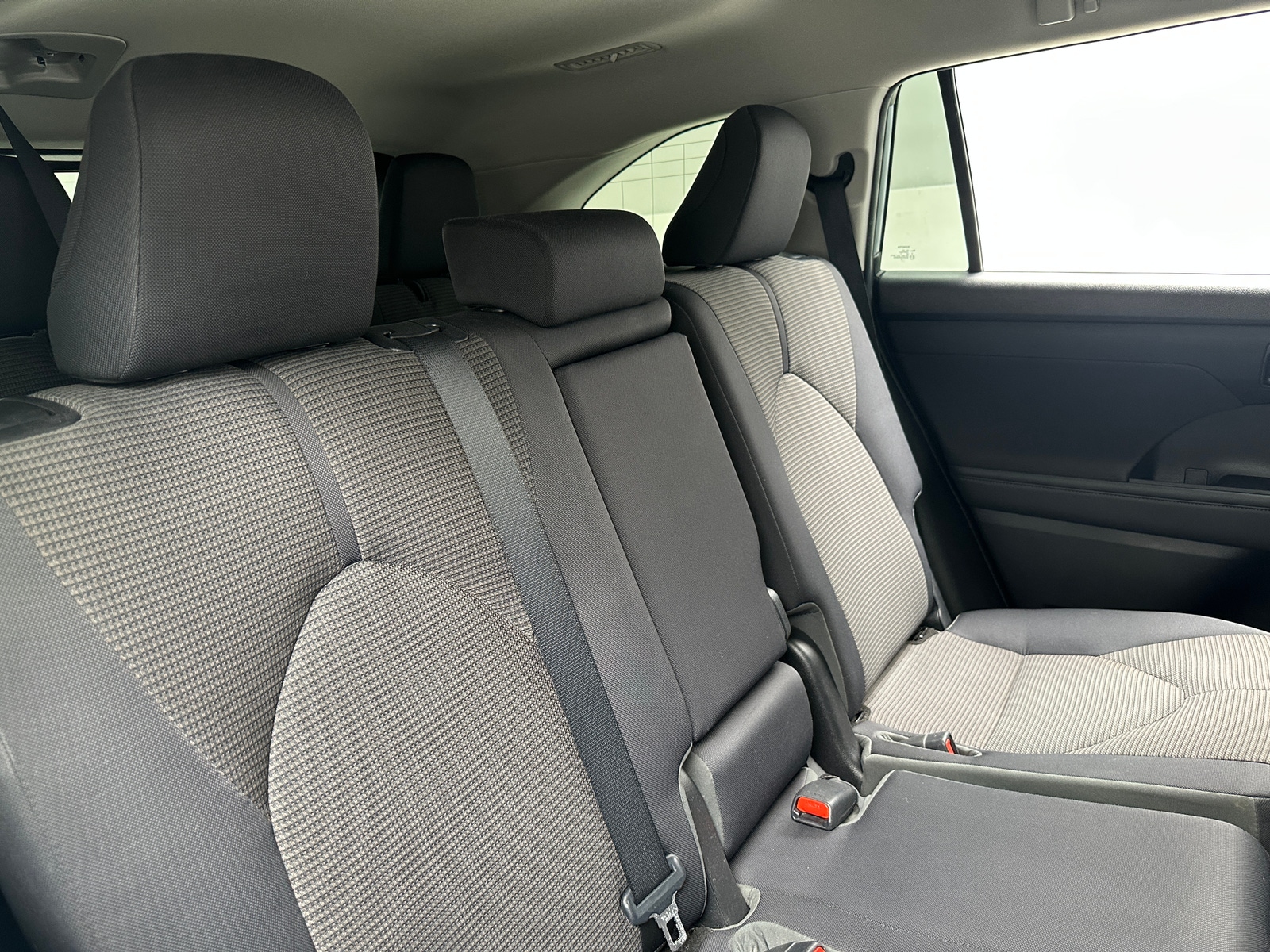 Thumbnail: 2022 Toyota Highlander - 6