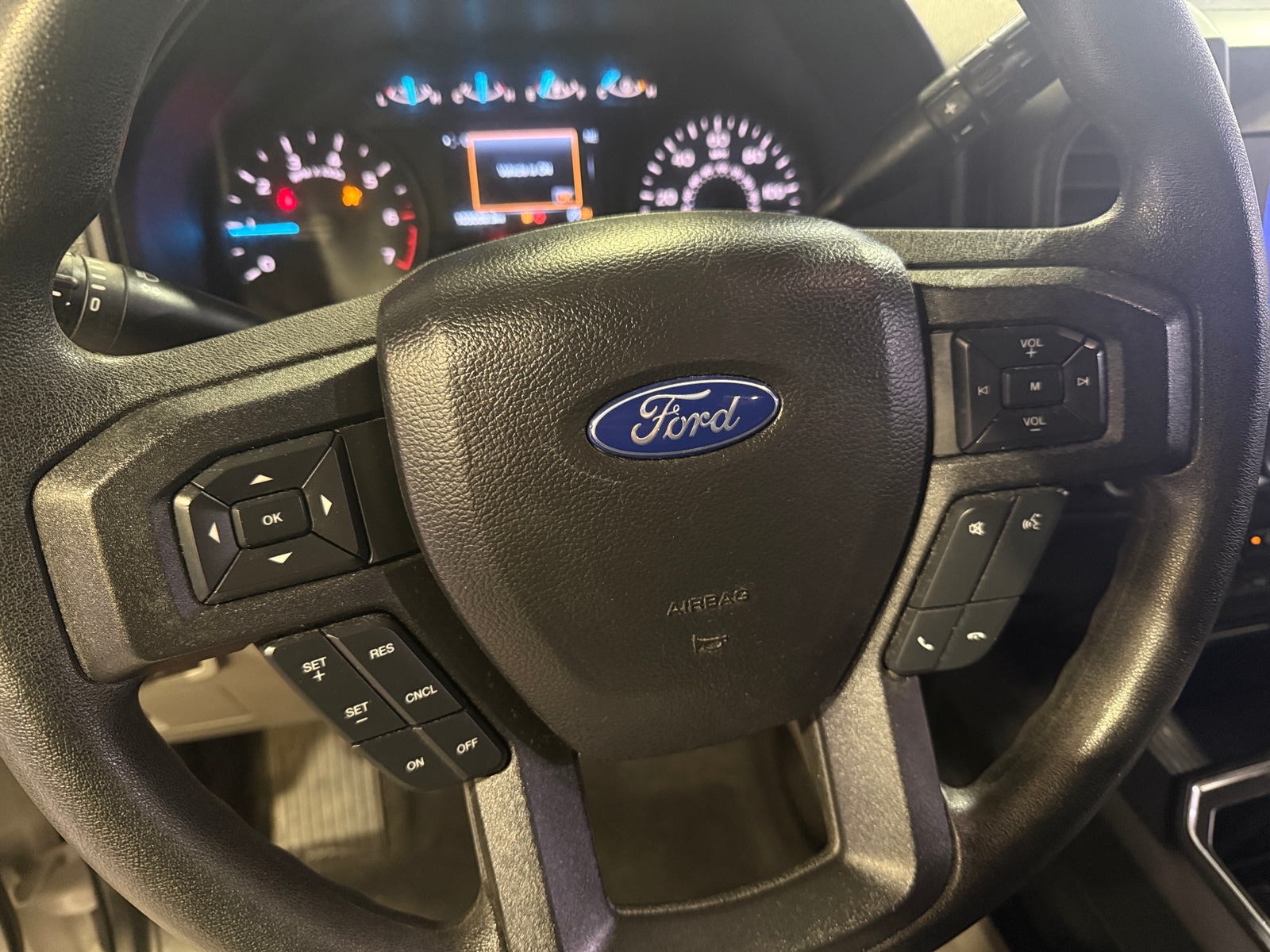 Thumbnail: 2020 Ford Econoline - 5