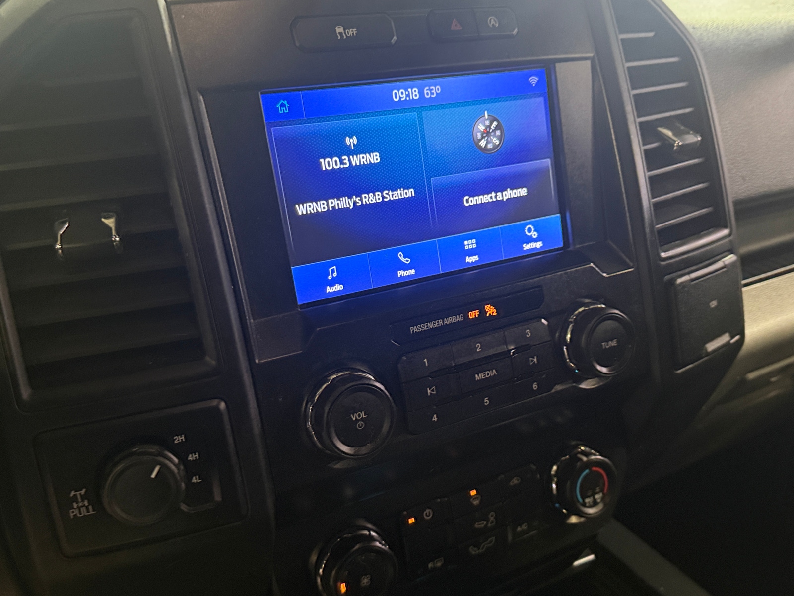 Thumbnail: 2020 Ford Econoline - 4