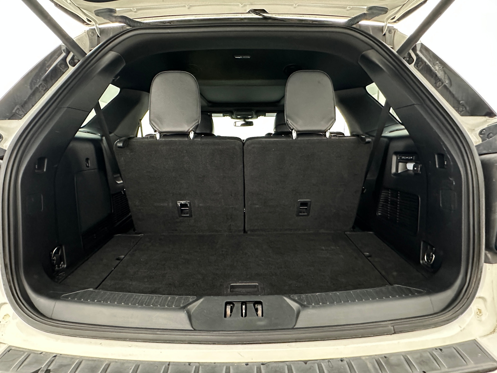 Thumbnail: 2021 Ford Explorer - 6