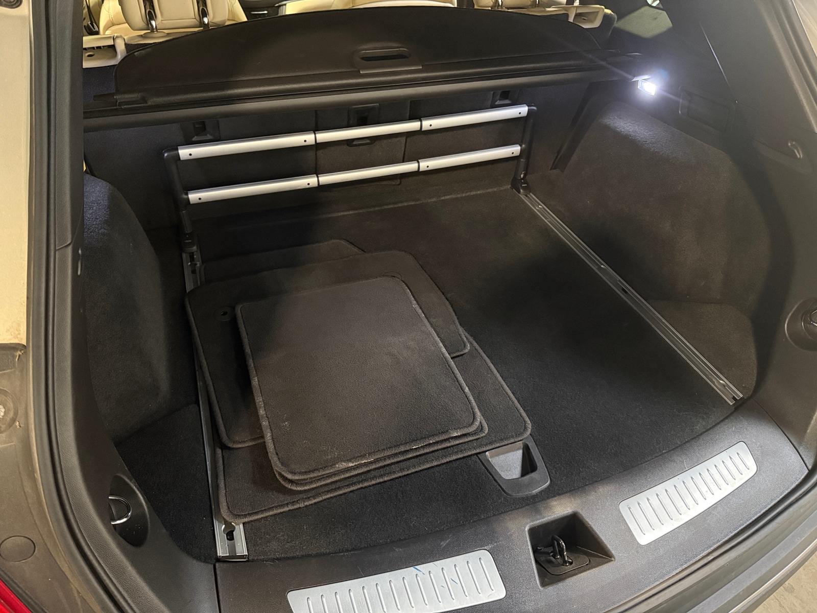 Thumbnail: 2017 Cadillac XT5 - 6