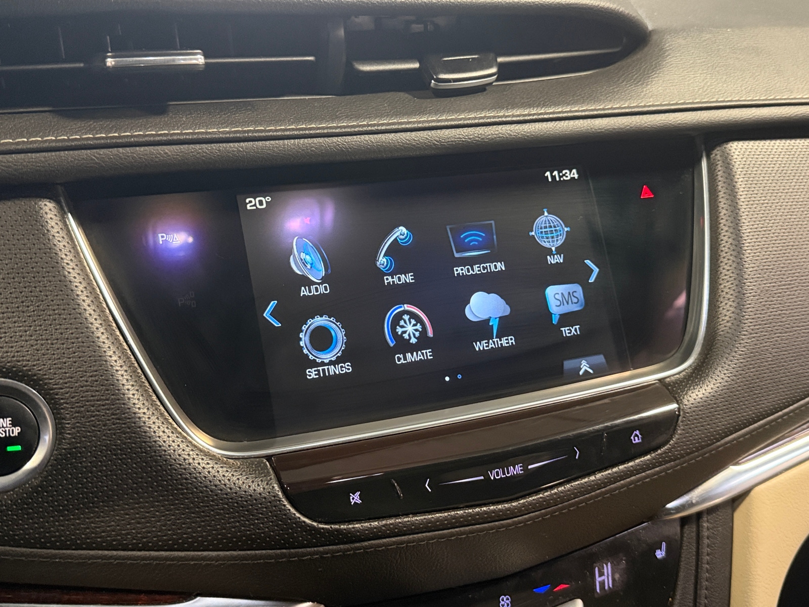 Thumbnail: 2017 Cadillac XT5 - 3