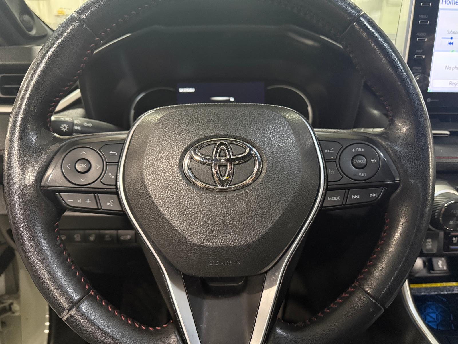 Thumbnail: 2021 Toyota RAV4 - 4
