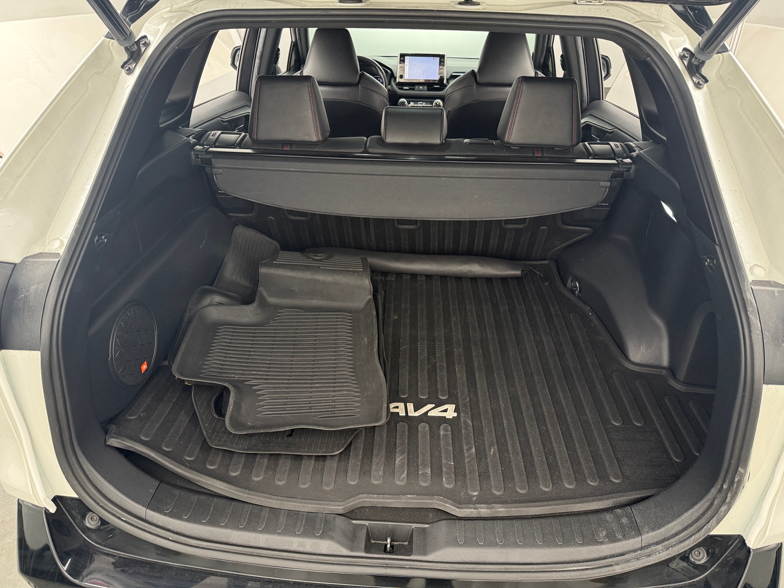 Thumbnail: 2021 Toyota RAV4 - 6