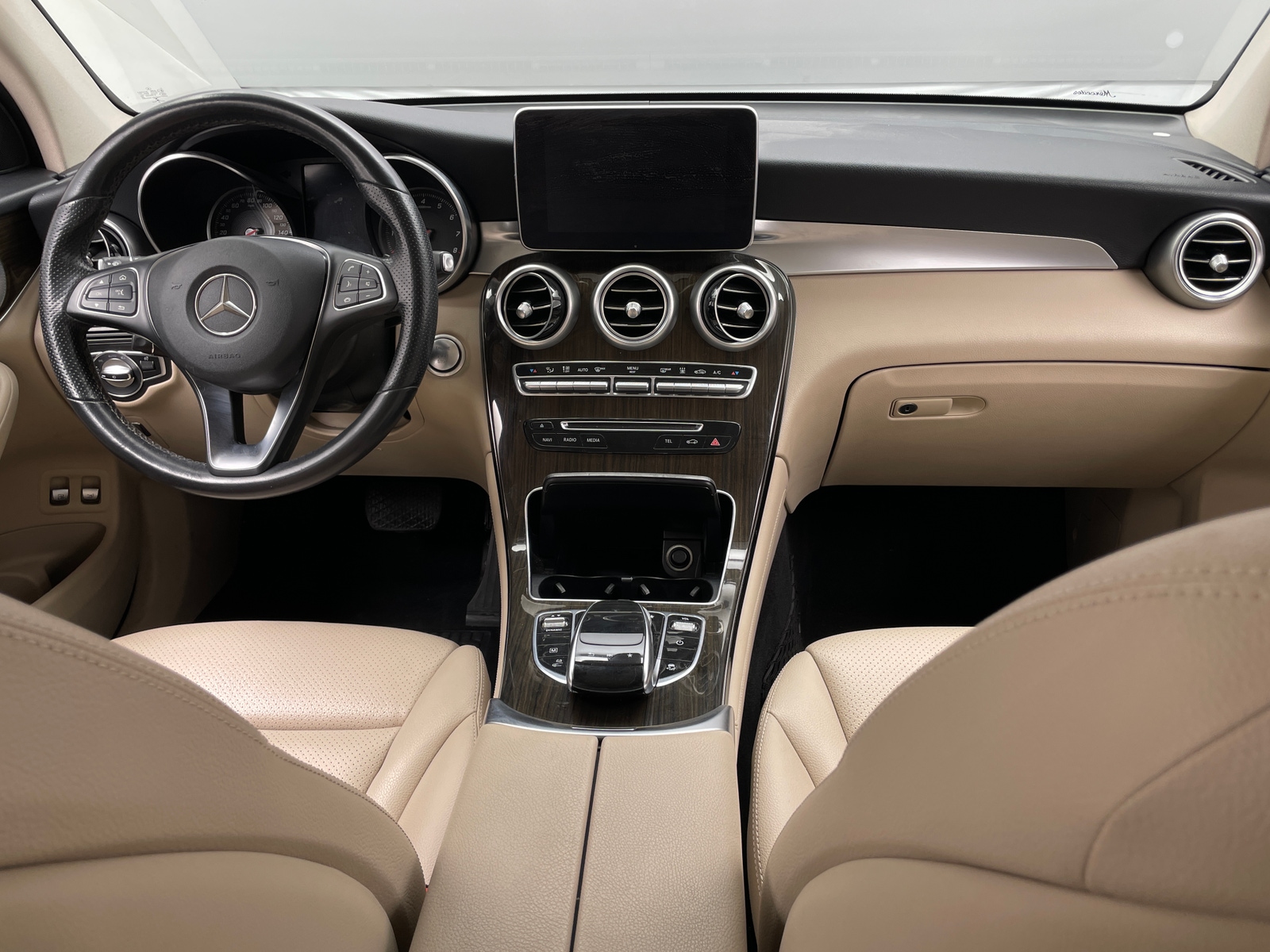 Thumbnail: 2019 Mercedes-Benz GLC - 2