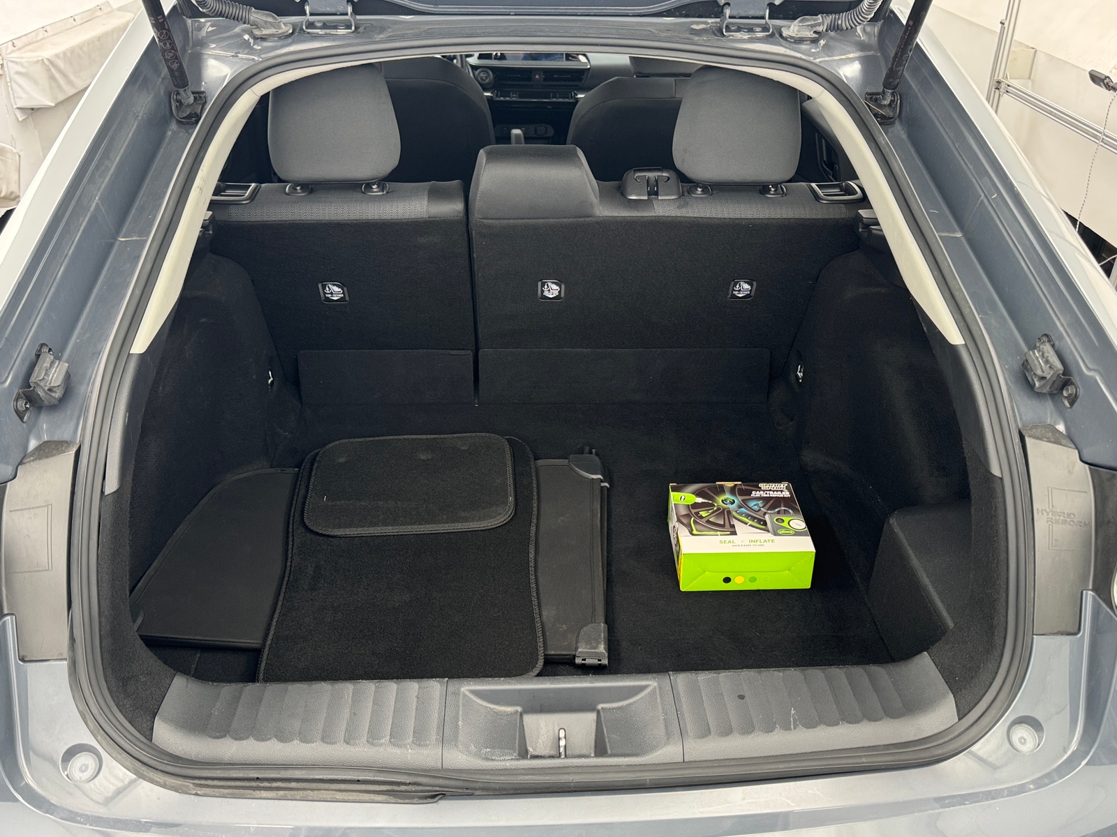 Thumbnail: 2025 Toyota Prius - 7